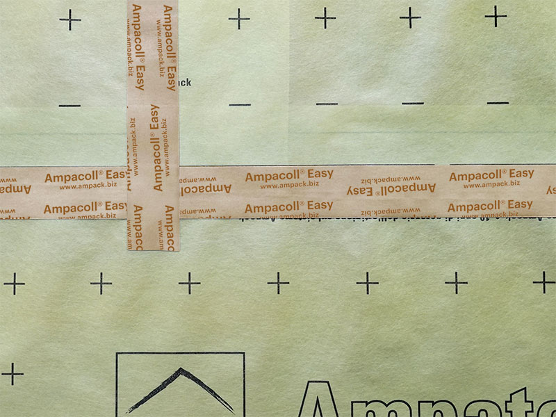 Anwendungsfoto: Ampacoll Easy, linerloses Klebeband aus Spezialpapier